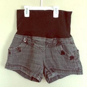 Maternity shorts